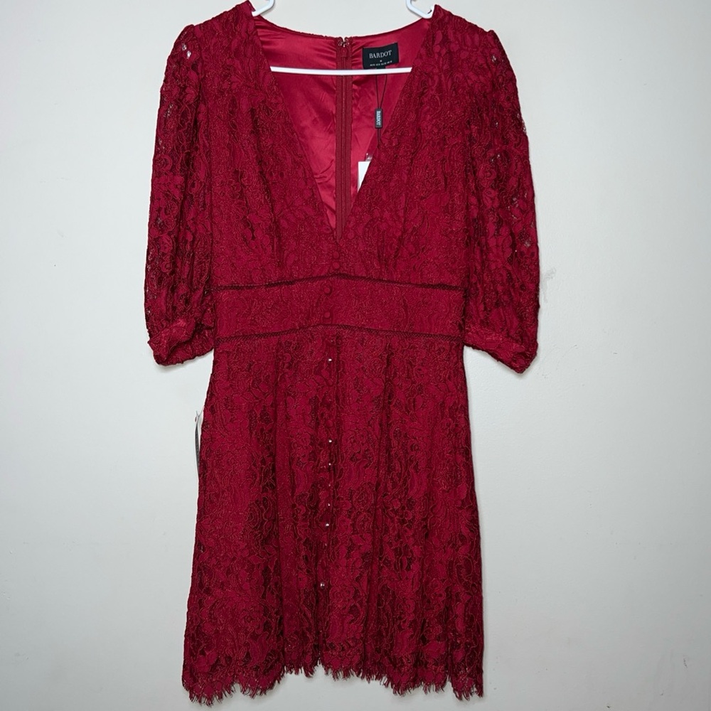 BARDOT Lace V Neck Red Dress Women’s Size Medium New With Tags